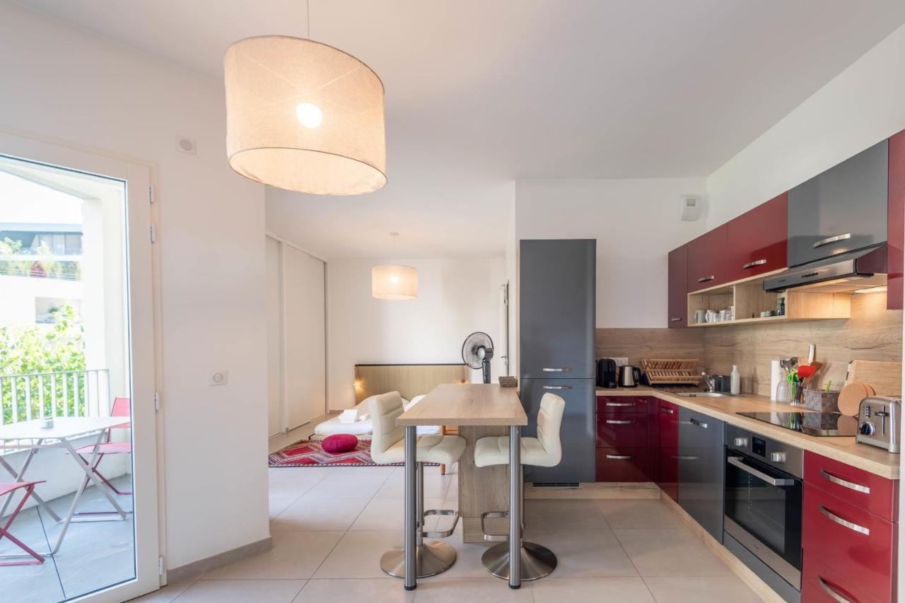Charming Apartment With Balcony And Parking Near The Center Of Annecy Buitenkant foto